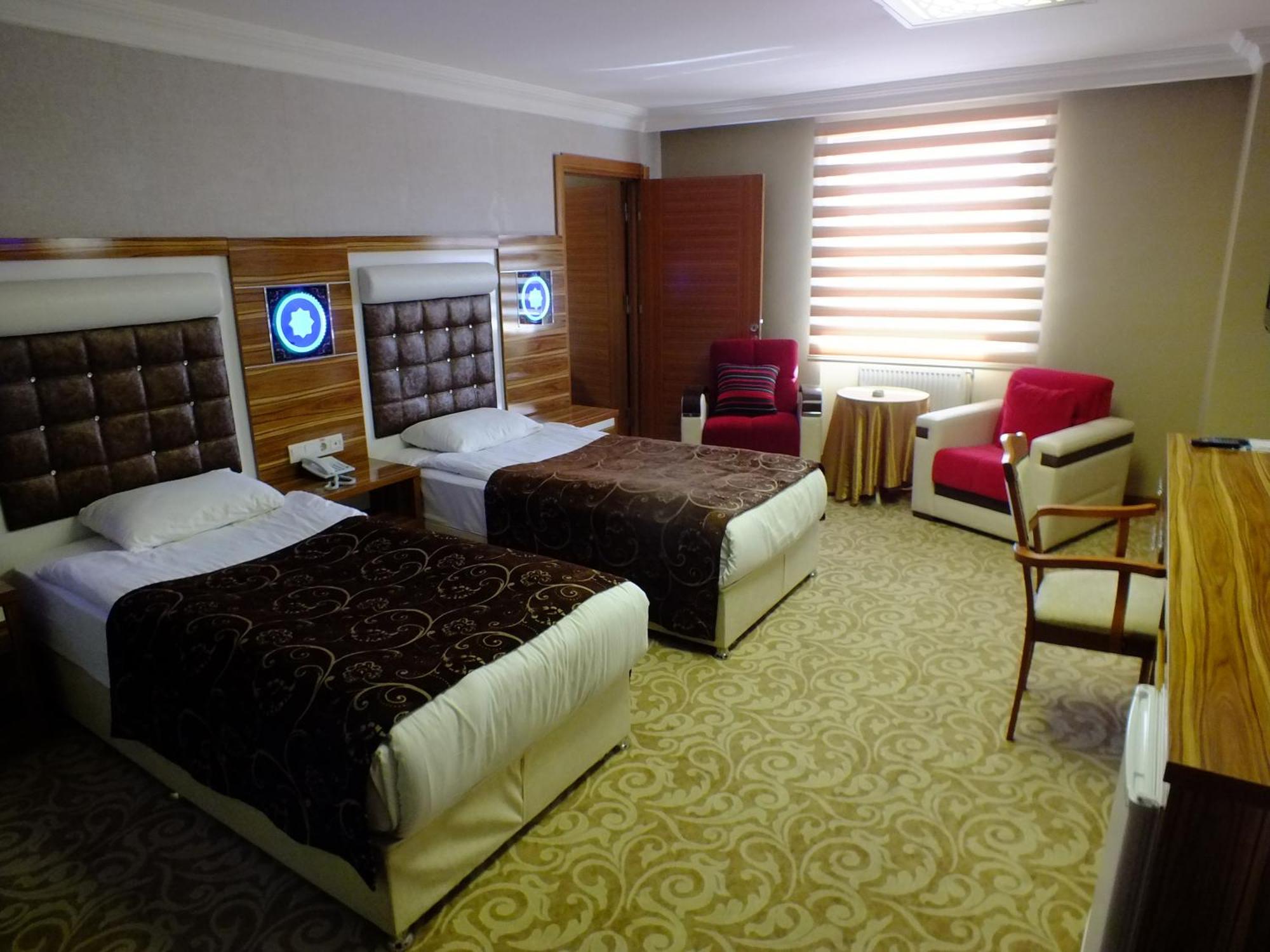 Demosan Hotel Karaman Экстерьер фото